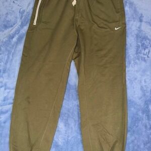 Nike Dri FIT Standard Issue Basketball  full set Size xxl pants 3XL sweater